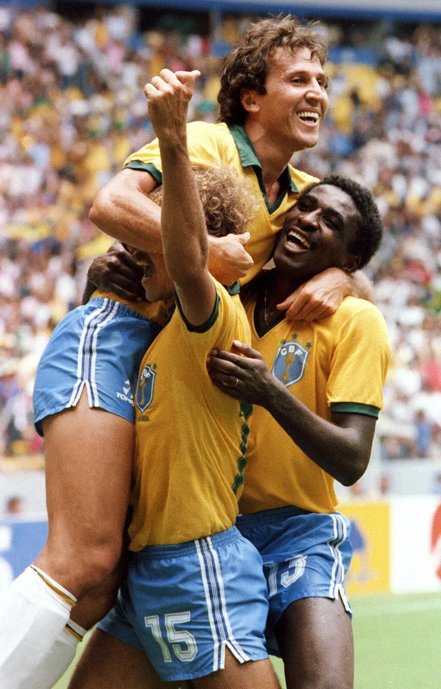 86年世界杯巴西队对西班牙（1986世界杯赛上的桑巴军团-巴西队）
