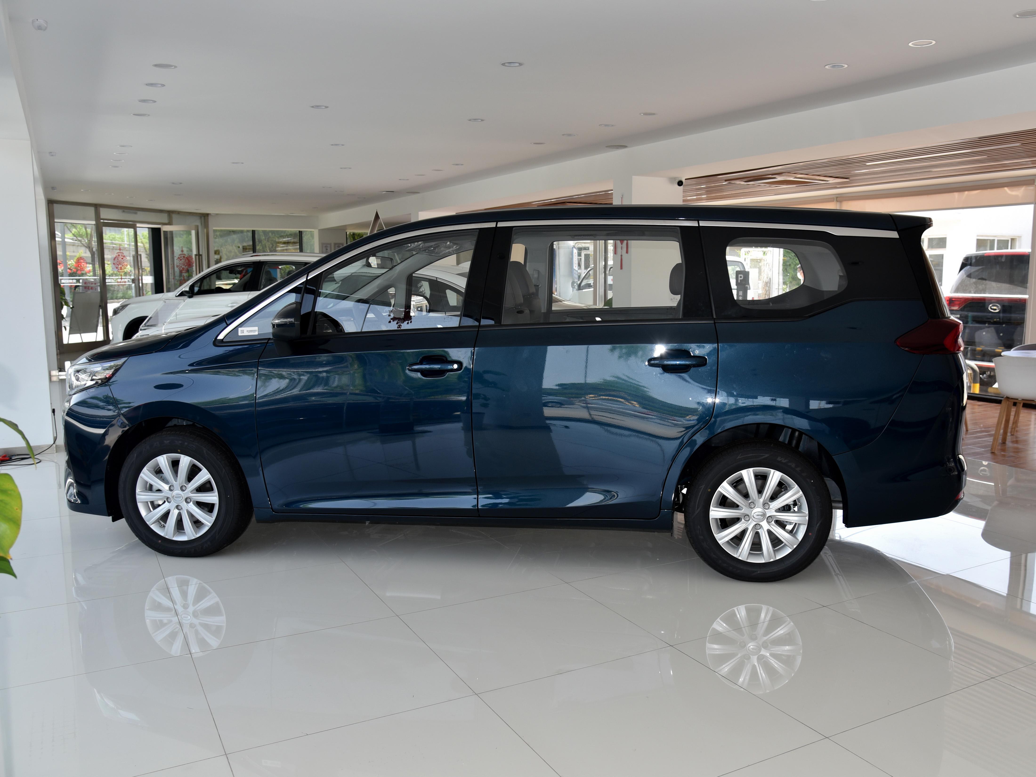 5t大空间,路上跑的都是它,实拍传祺gm6