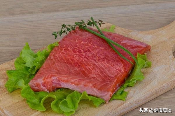 女子乳房出现肿块，医生手术取出3条活虫，都是这些坏习惯惹的