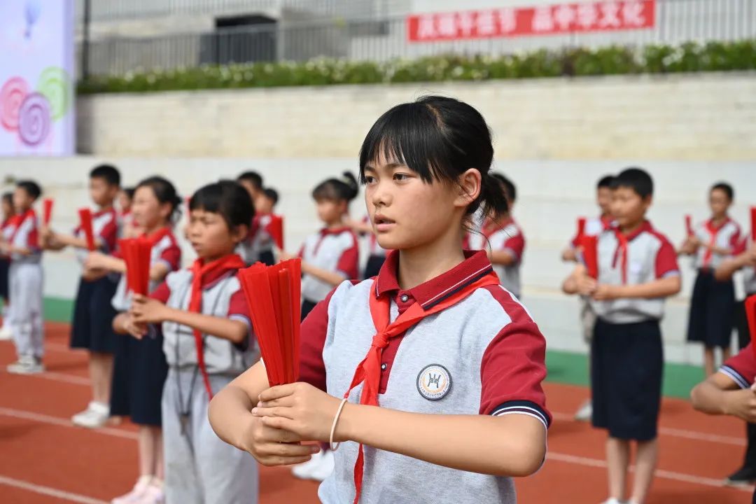 共筑国防意识 共迎端午安康｜新兴中学附属小学举行主题升旗仪式