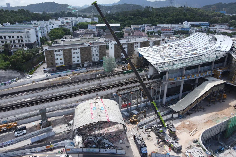 深圳东部最大交通枢纽大运枢纽“湾区之舞”金属屋面投用 - 标件库