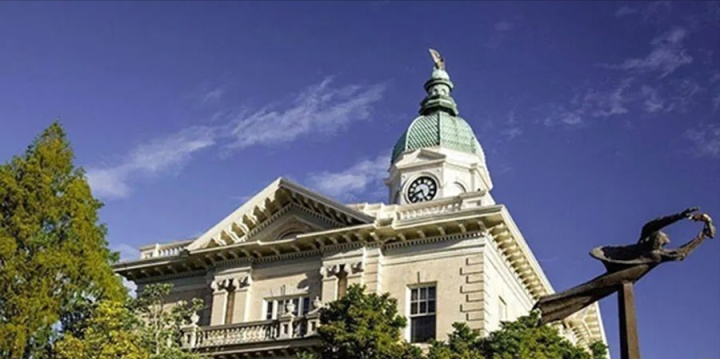 六所性价比超高的美国公立大学盘点 | 毕业率高，学费低奖学金多