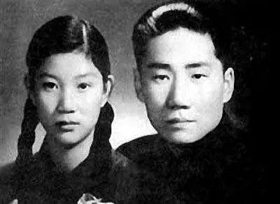毛主席和刘思齐，八岁见面认干女儿，劝女儿改嫁说：是时候了