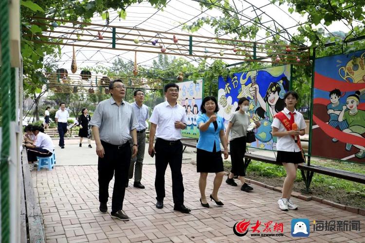 城阳区第二实验中学承办青岛市展示交流现场会(图2)