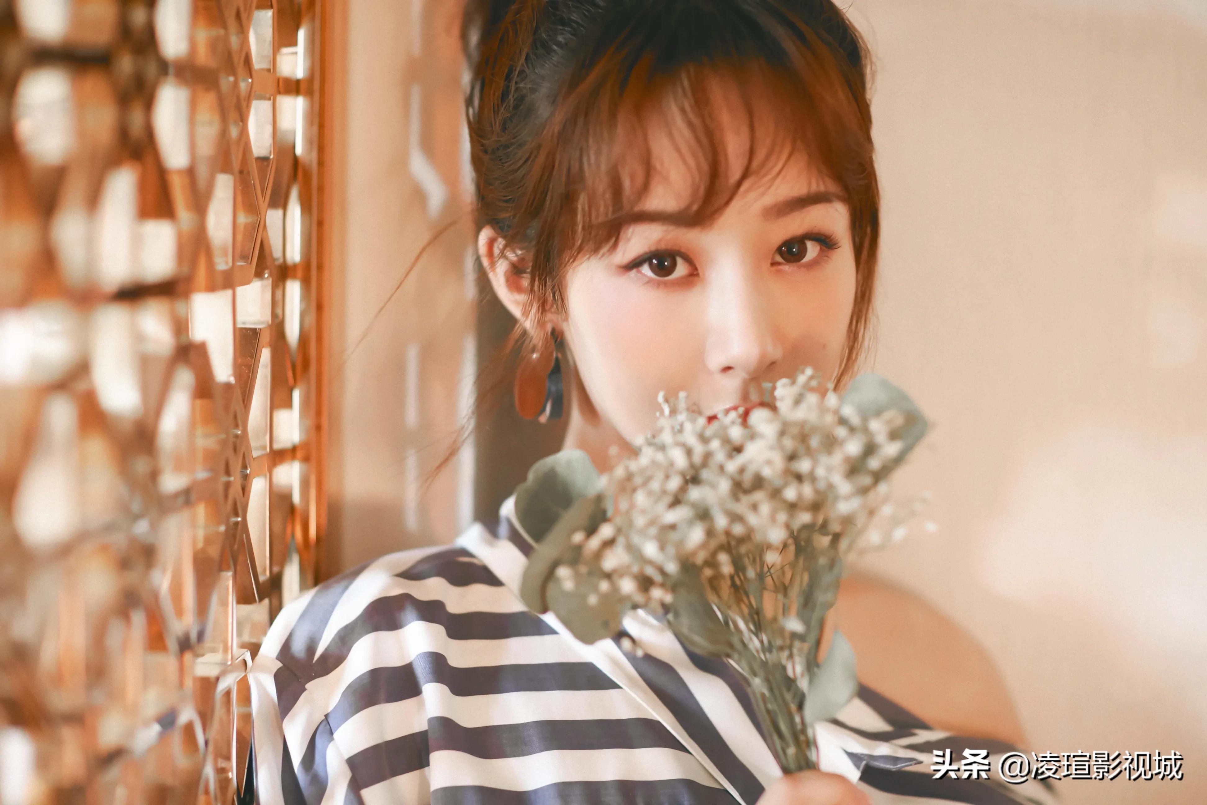 明星壁纸图片分享：杨紫（1）