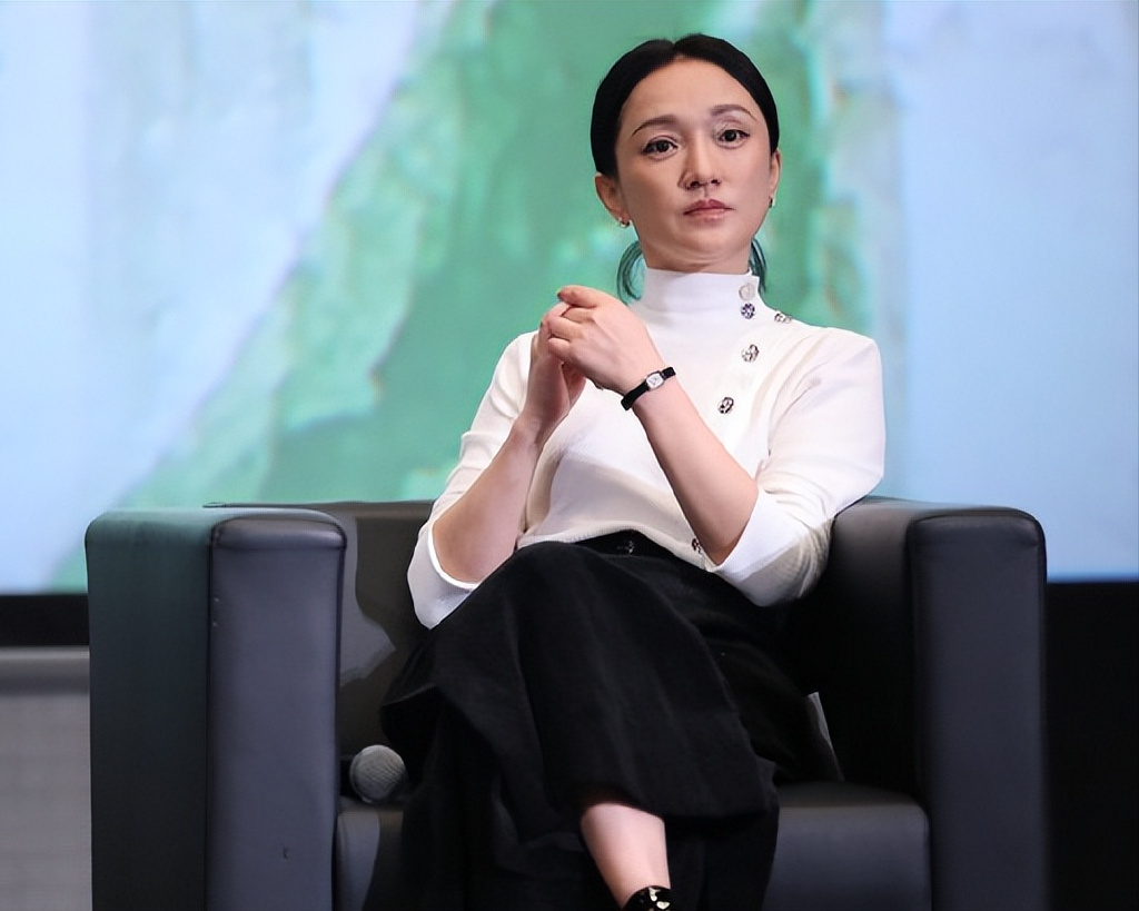 周迅的母亲陈以琴:心疼女儿情感沧桑,现在又为她的新恋情担忧