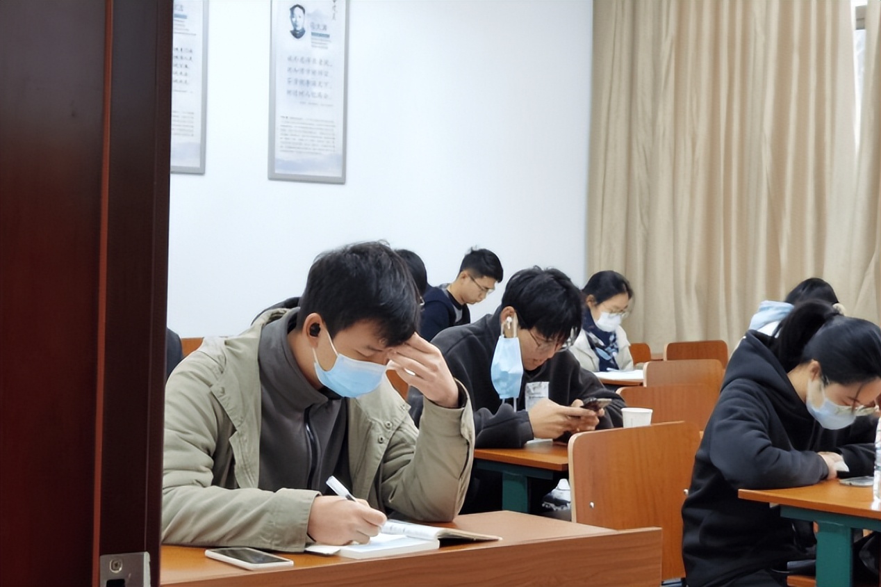 2022公务员考试标准，新增4种情况政审不予通过，考生早了解