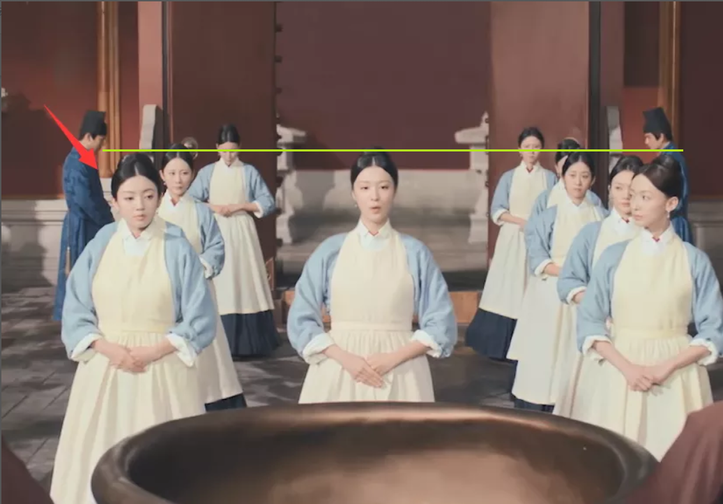 被“丑脖子”拖累的7位女星，明明长得如花似玉，合照却输太惨