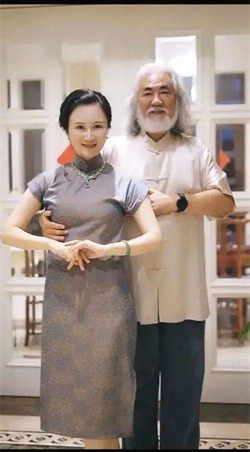 结婚没几年,张纪中小娇妻开始叫苦,她的心酸谁懂?