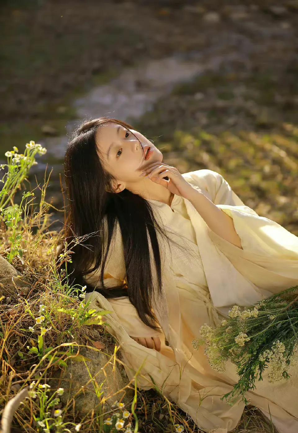 02年小花包上恩的古装造型，有一种别样的美，柔情似水，佳期如梦