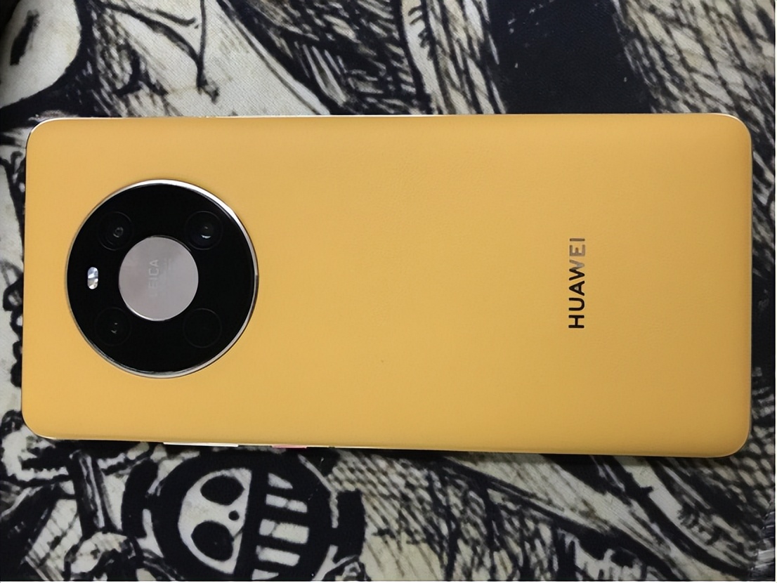 作为曾风靡手机圈的黑科技，升降摄像头为何被淘汰？网友：太厚重