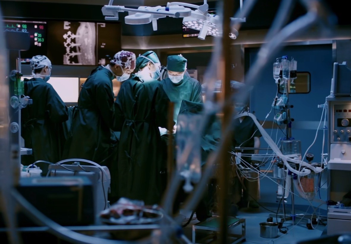 《关于唐医生的一切》开播！王耀庆刘奕君演配角，这阵容该爆了吧