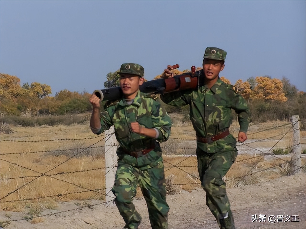 在新疆警备司令陶峙岳的率领下宣布起义,这些部队改编为了第22兵团