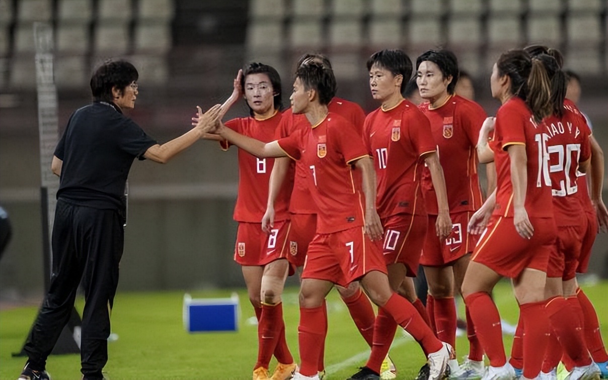 中国冠军女子世界杯(0-0！中国女足夺亚军，充满遗憾，下一步计划曝光，暂不回国)