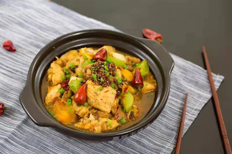 谁还在吃杨铭宇黄焖鸡?