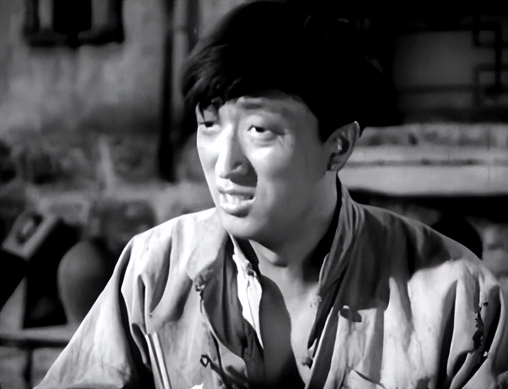 "金牌配角"陈裕德:患癌离世27年,他的妻子和儿女后来怎样了?