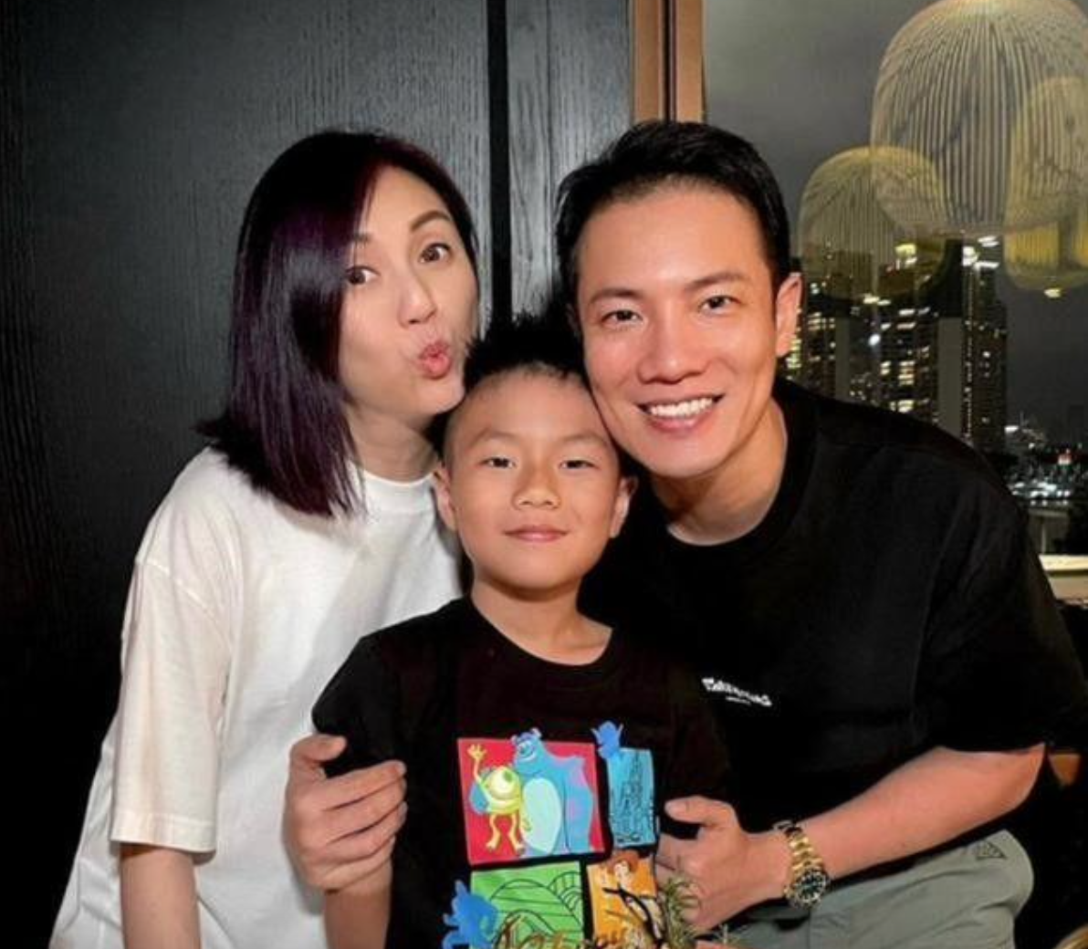 天后杨千嬅被曝举家搬迁上海，儿子在内地读书，一年仅学费就28万