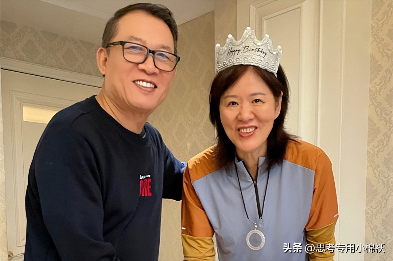 中国女排郎平最近新闻（神清气爽！郎平和朱婷都有高兴事，笑得特别开心）-华海博客