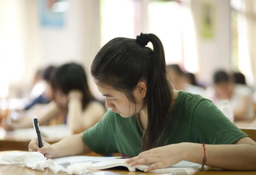 大学四六级考试又有新变动，学生或将被取消考试资格，考生需注意