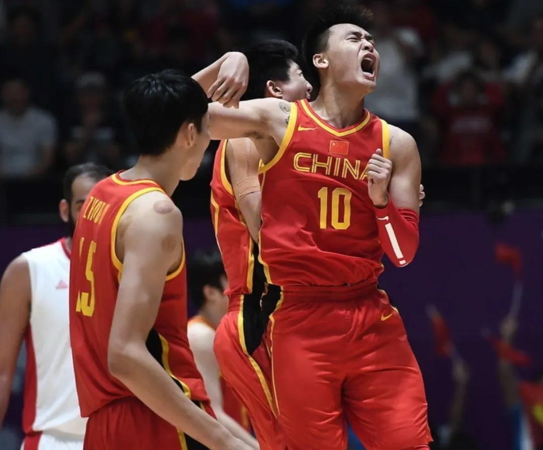 NBL和cba哪个水平高（男篮国际水平的仅有6人，吴前崔永熙最有默契，2米13巨头实至名归）