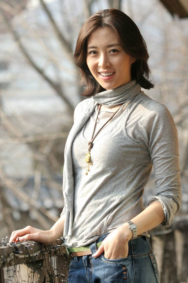 女人,恐怕顿时就炸了,但宋允儿却已经很满足,对一个闷葫芦类型的男人