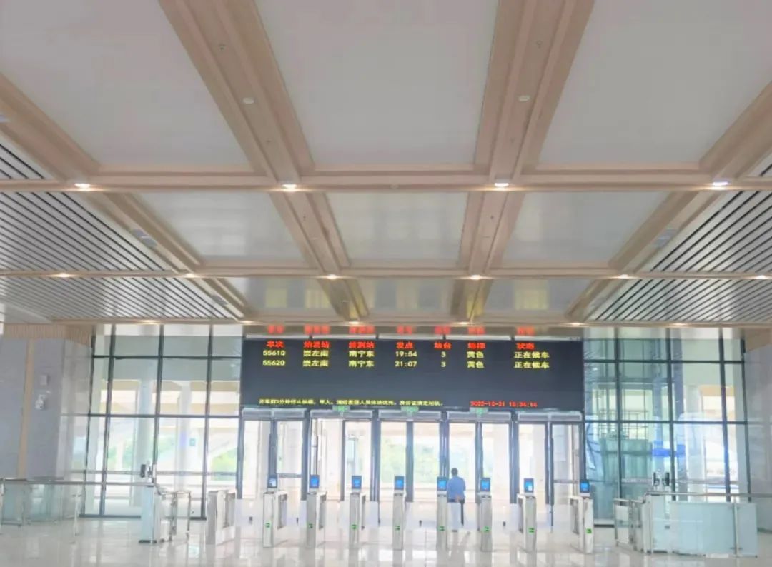 南宁机场高铁(这条新线即将开通！沿线美景抢先看！)