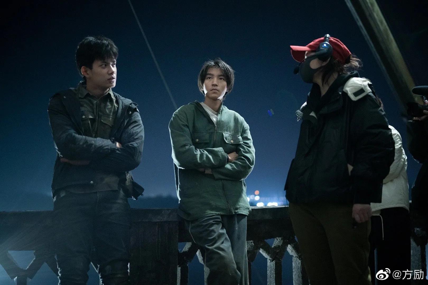 王俊凯颠覆形象饰演孟超，伤口清晰可见，这些路透图你看过几张