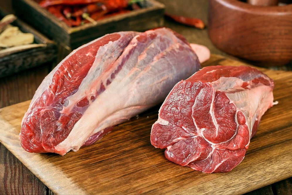 做酱牛肉，牛肉记住别焯水，做好“1腌2泡”，鲜嫩入味不塞牙