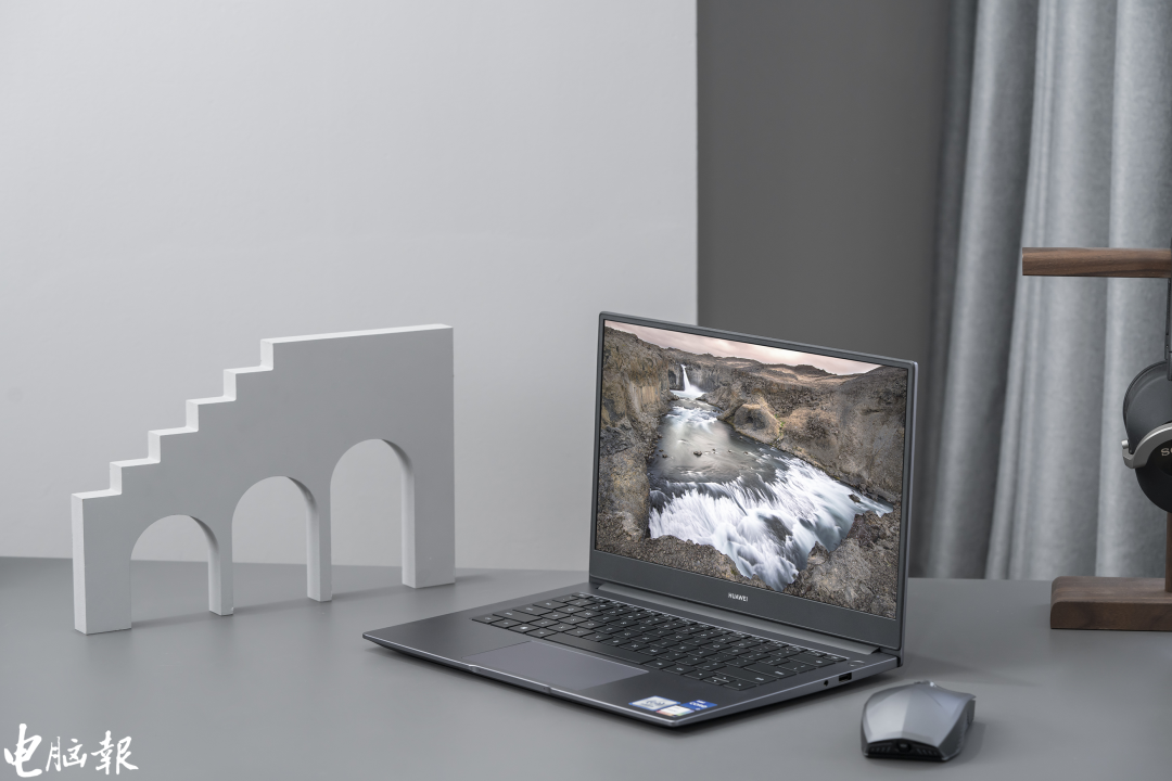 华为MateBook B3-420测评：为政企用户深度定制设计