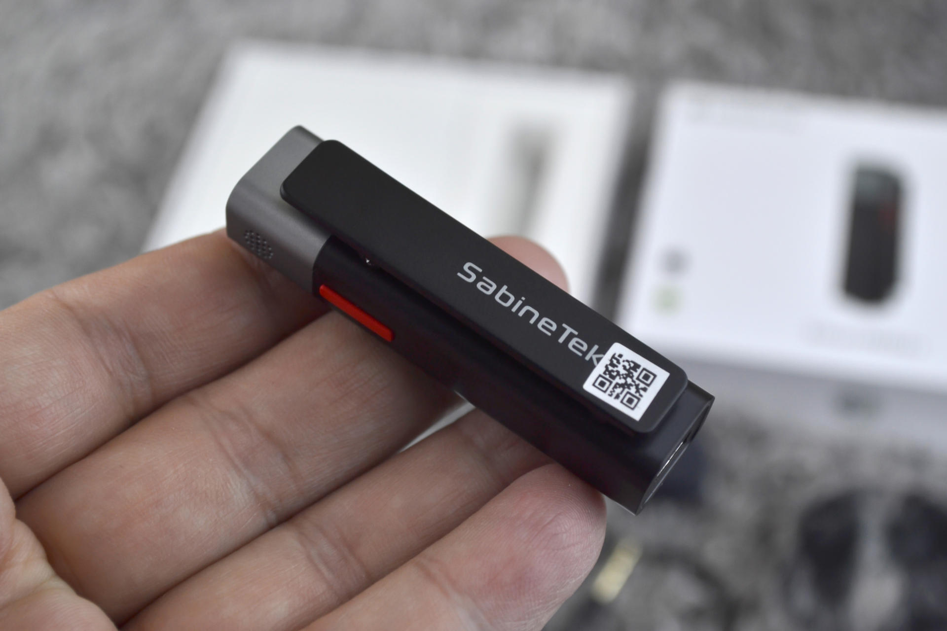 做最棒的VLOG 来试试塞宾智麦无线蓝牙麦克风