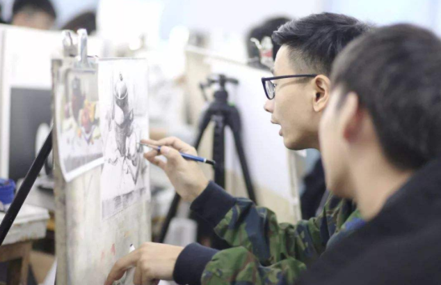 江苏省美术统考低分试卷曝光，网友看完无力吐槽：都是灵魂画手