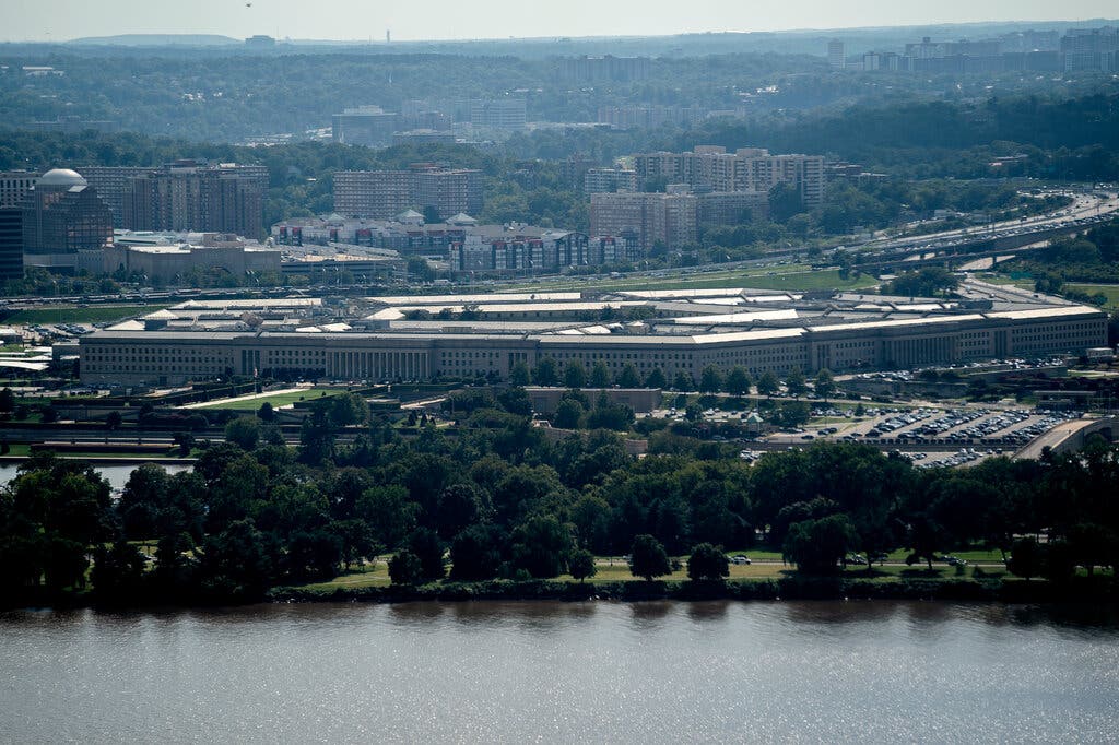 美军重启UAP调查，究竟发现了什么？美情报总监：11月参与UFO会议