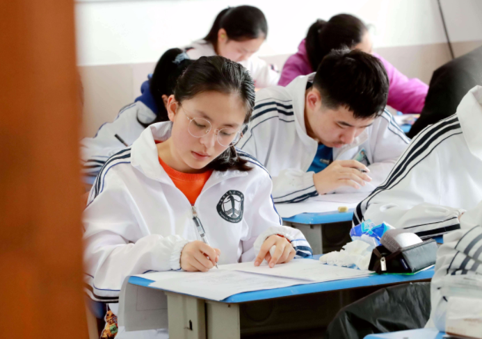 2022年高考预估人数新鲜出炉，河南省持续走高，东三省却不增反降