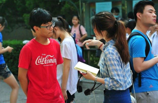 大学期间考四六级，大几的通过率会更高？学姐的答案有些意外