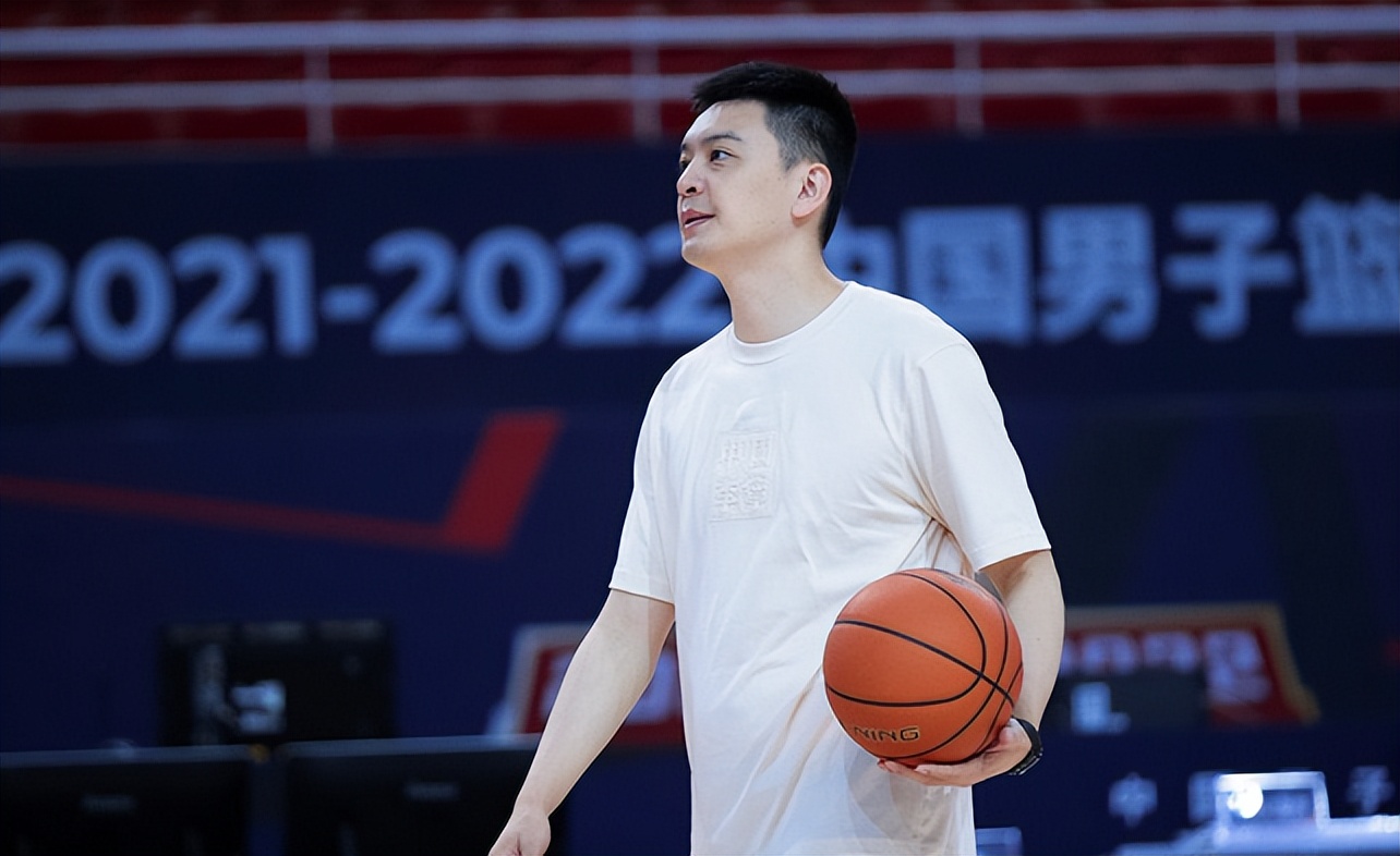 辽篮对cba各队战绩（辽篮赛季总结！季后赛全胜+常规赛第一，复仇成主旋律，杨鸣封神）