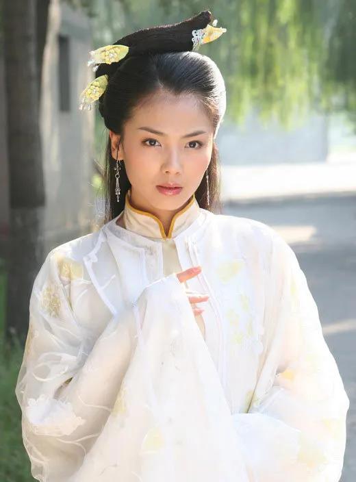 黄日华版《天龙八部》一代经典难掩瑕疵,阿朱的演员还能再丑点吗