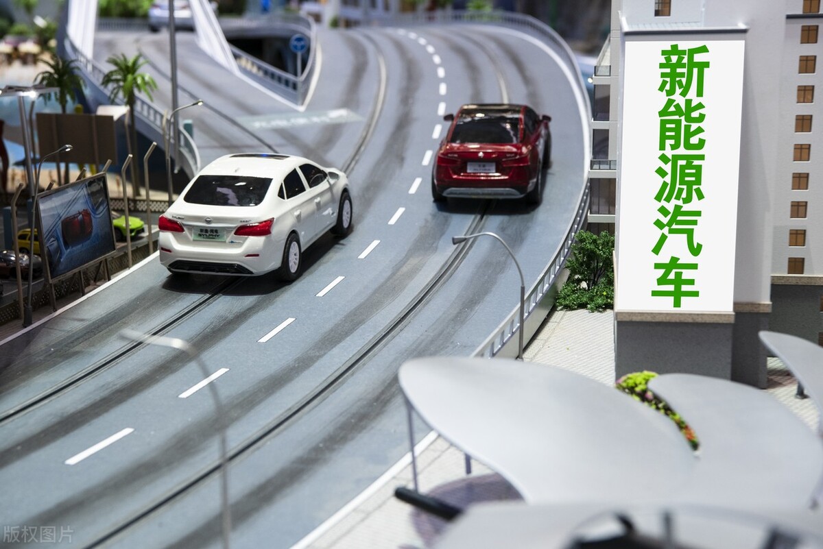 股市：新能源的逆袭阶段？国产新能源，正迈入智能手机的河流