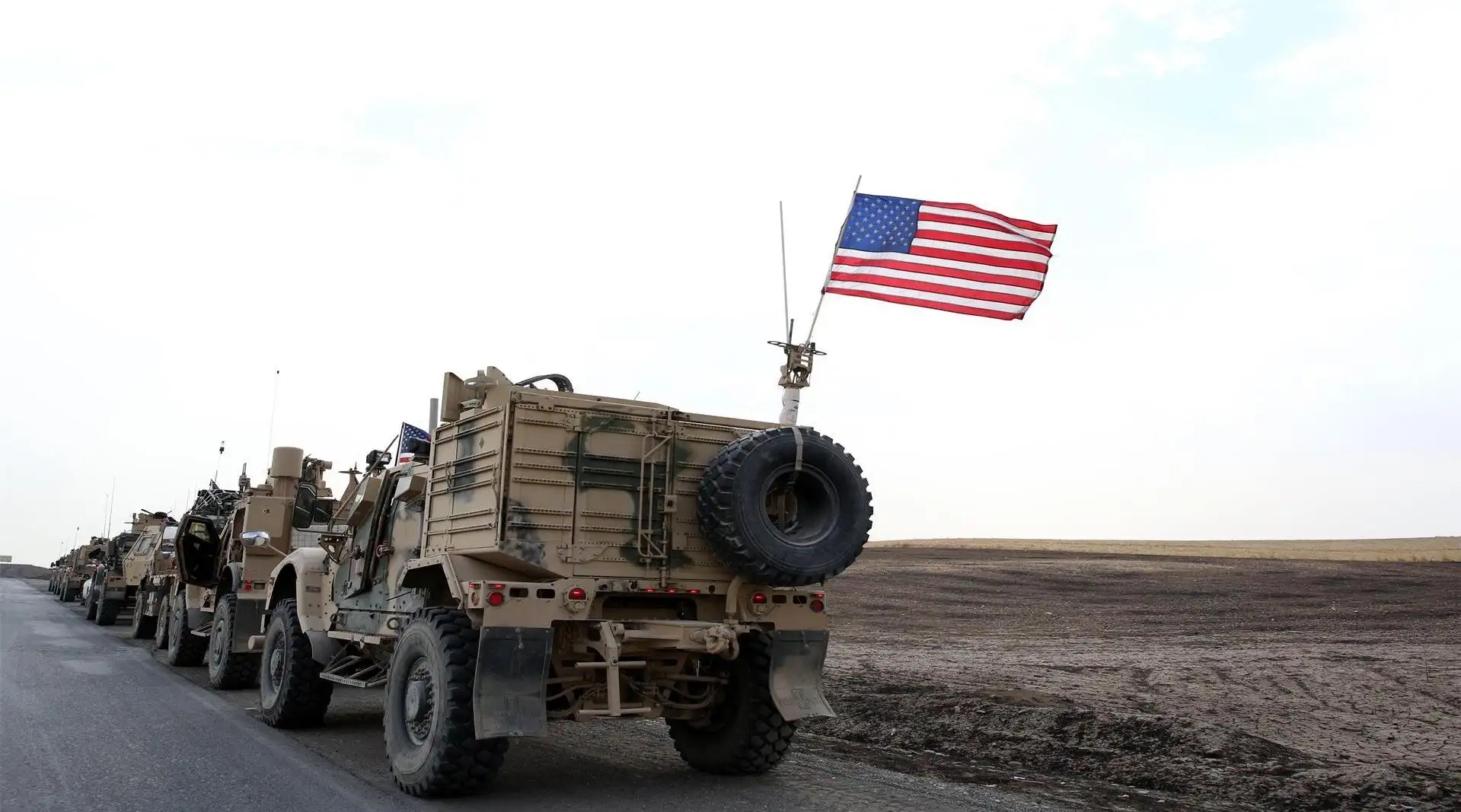 ˫�ߡ���ս����ͬʱ�Կ��ж���������������������