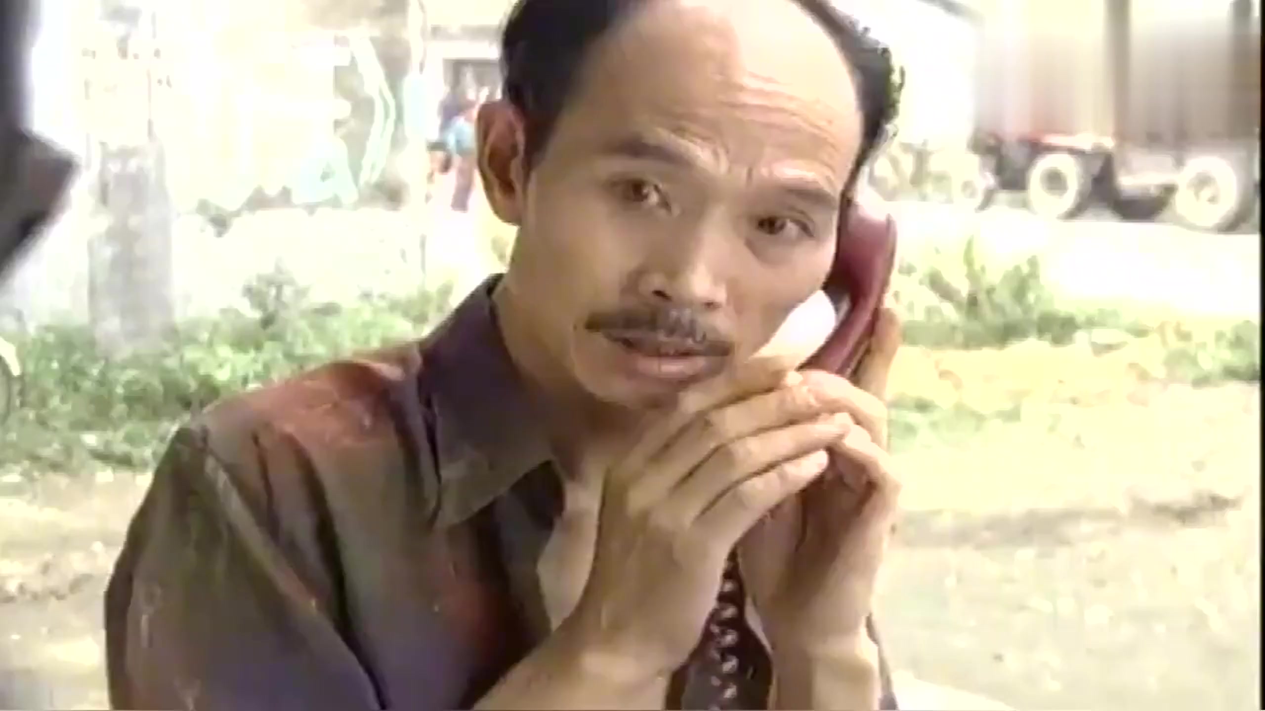 李伯清电视台关注年轻人,关注创新是对的,但是审美有问题,觉得新奇就