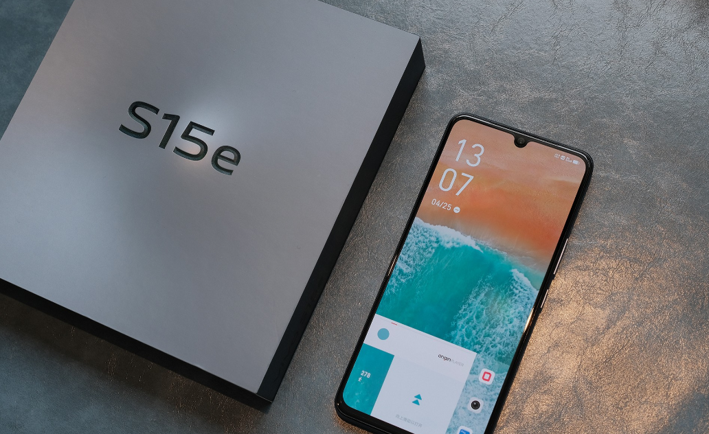 2000价位手机怎么选？小米、vivo都不错，唯品会还有特卖