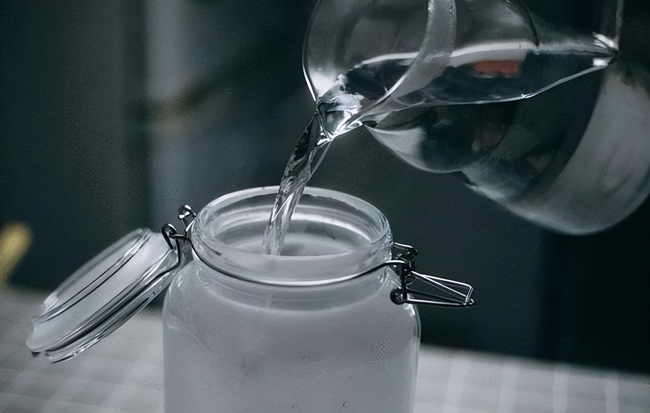 隔夜水,千滚水到底能不能饮用,有毒且致癌?央视实验告诉你答案