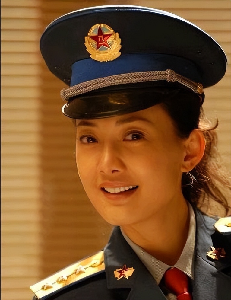 同为军艺出身，这12个女星命运不同：有人视后大满贯，有人被唾弃