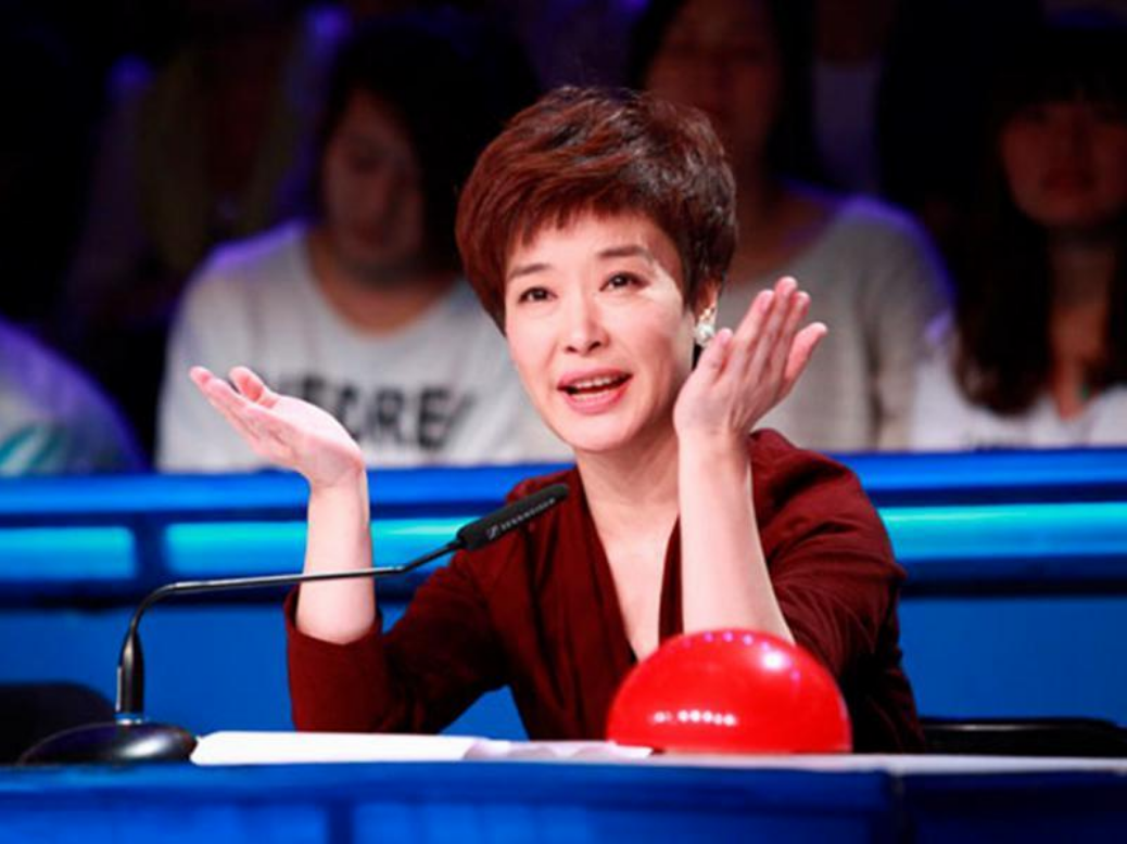 主持人王雪纯:22岁嫁初恋,结婚30年无儿无女,选择丁克有苦衷