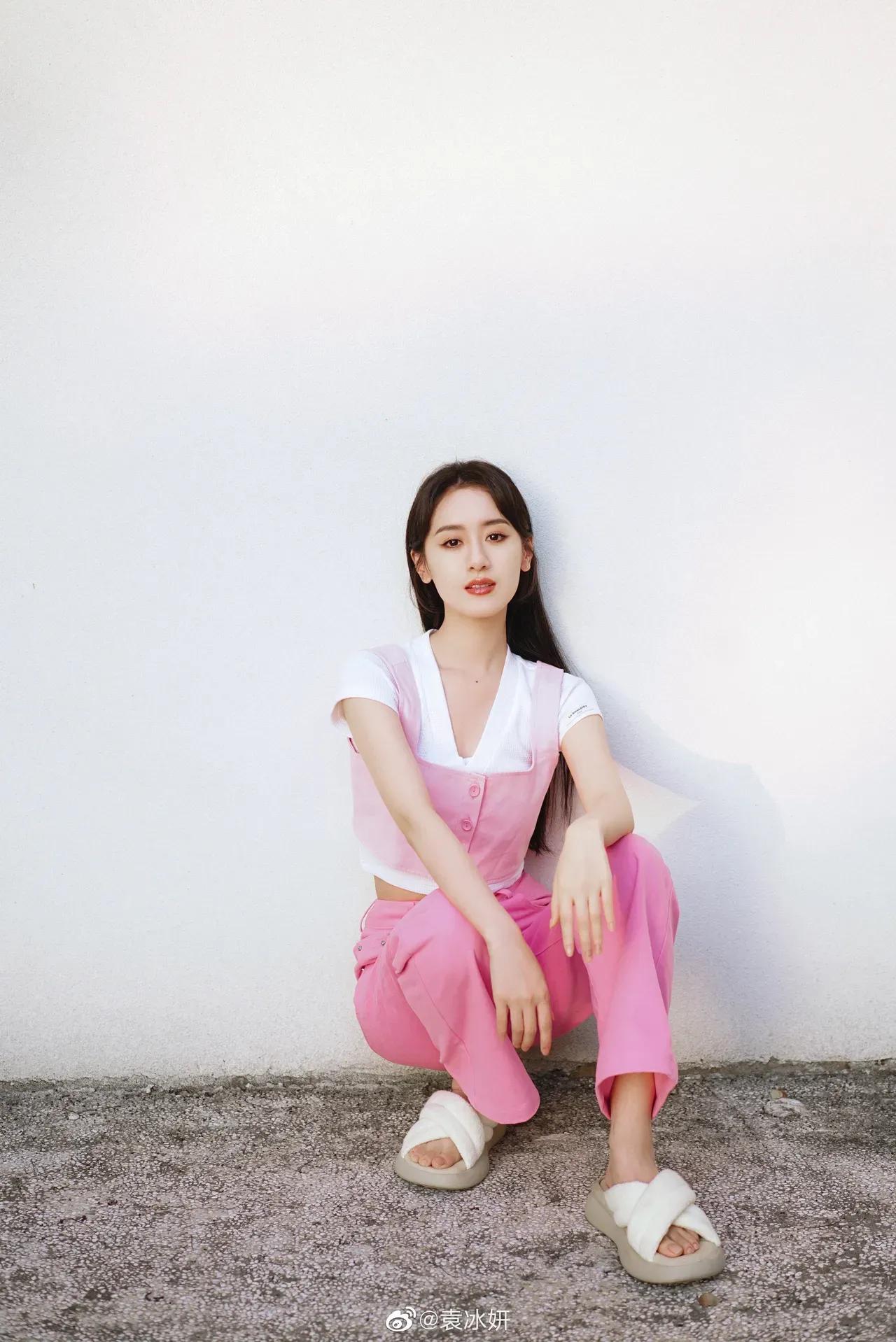 张天爱、杨幂杂志大片，清纯唯美，炫彩多姿