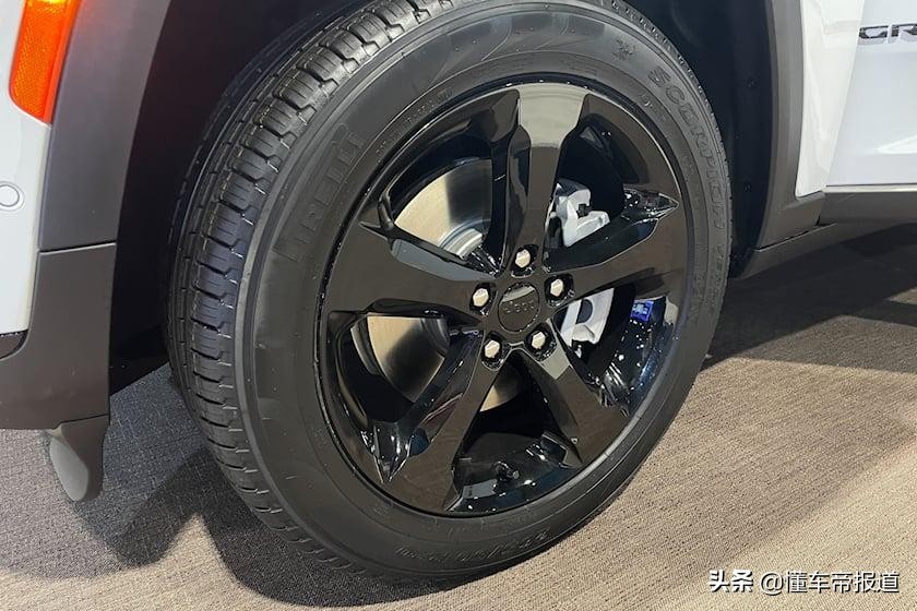 新车 | 对标国产X5，整车黑化很吸睛，Jeep大切诺基L特别版曝光