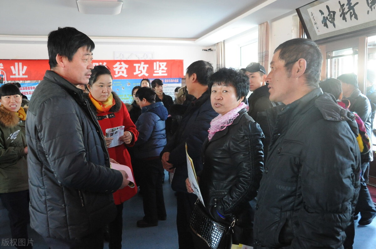 我心中的思政课微电影剧本：《星星之火，点燃思想之光》