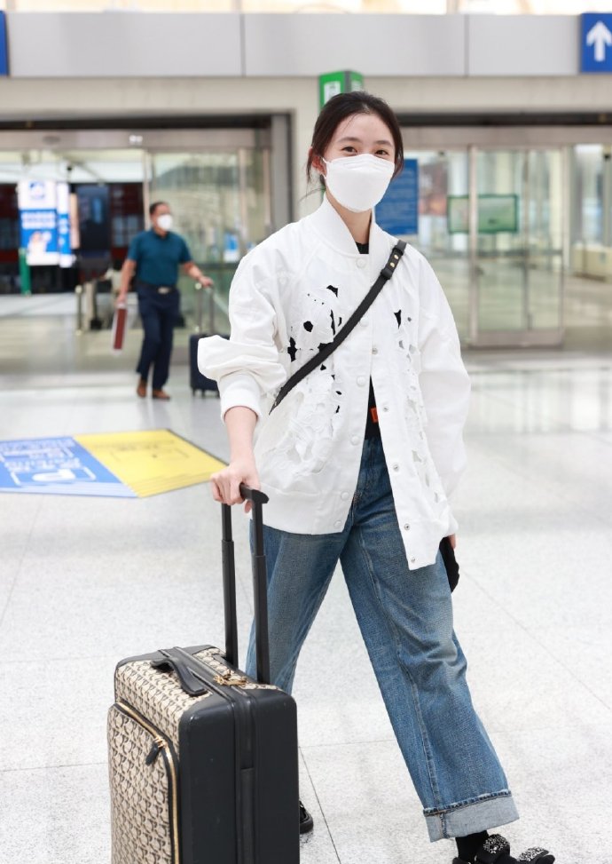 7.17美图：秦岚 任豪 肖战 檀健次 罗云熙 龚俊 张予曦 唐嫣 李易峰 王俊凯