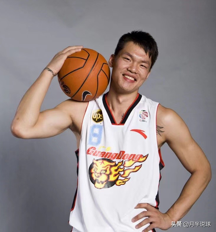2010年男籃亞運會（為張慶鵬出頭，軍體拳打退巴西，回顧朱芳雨2010年球場打架事件）