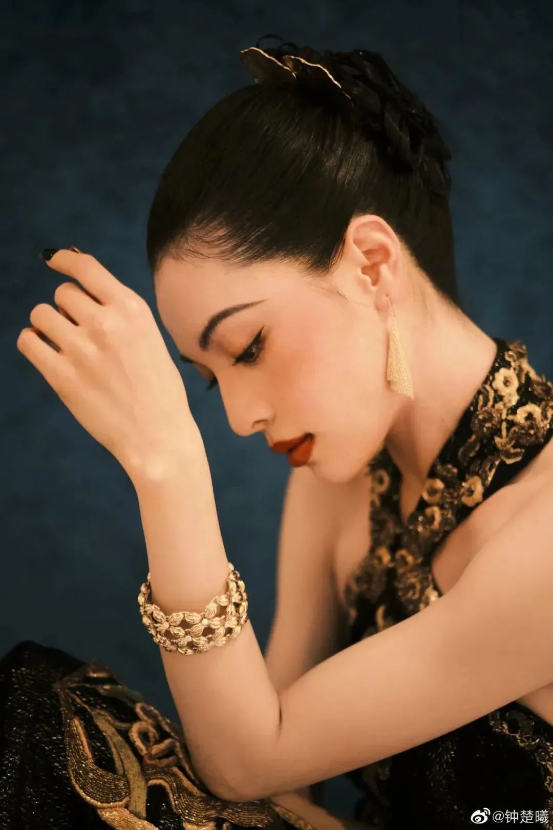 红毯狂秀20套高定的范冰冰,还是败给她了?