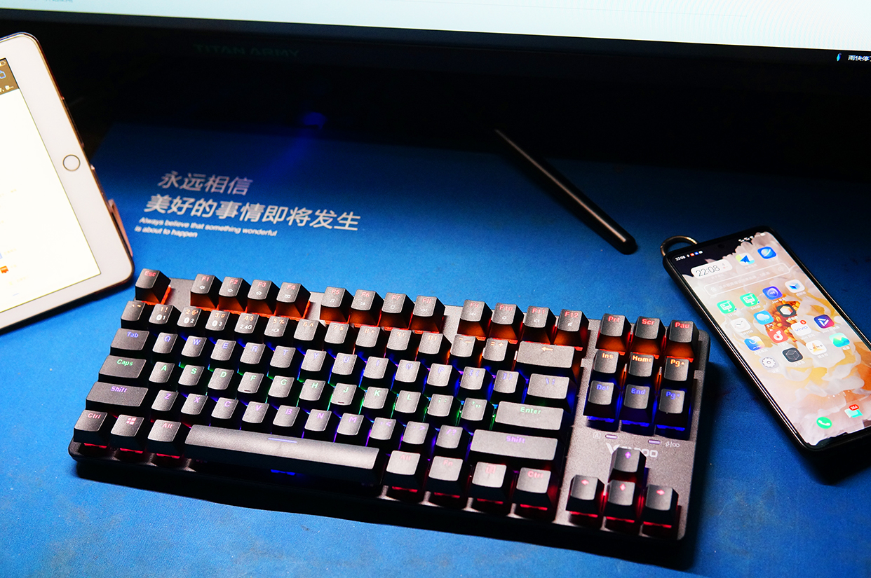 高颜值，还能连接多设备：雷柏V500PRO机械键盘体验